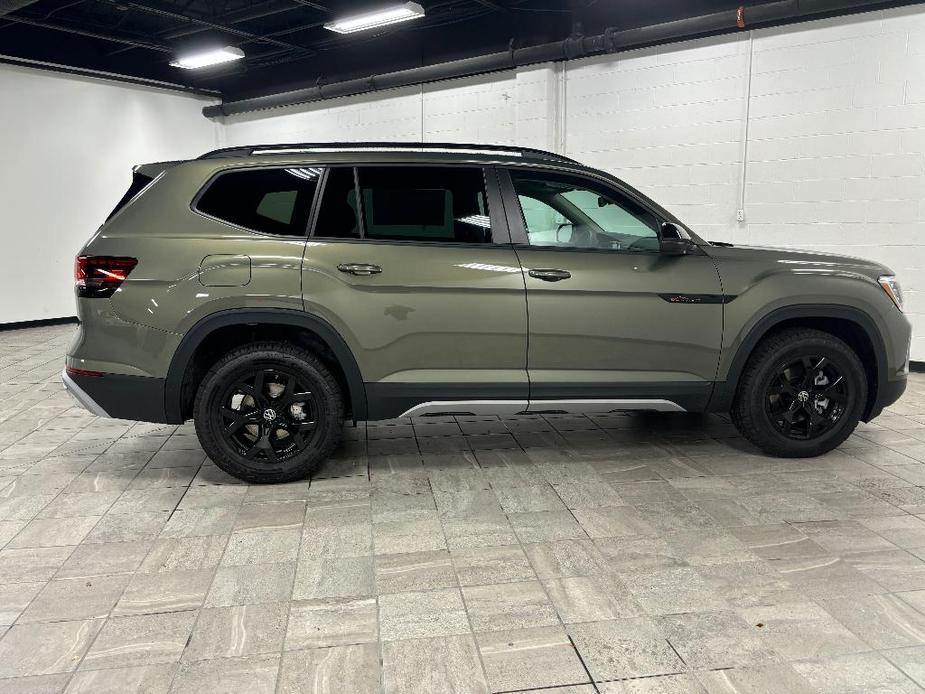 new 2025 Volkswagen Atlas car, priced at $46,464