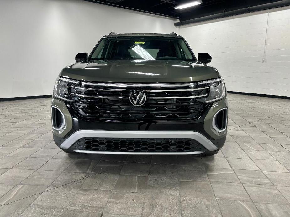 new 2025 Volkswagen Atlas car, priced at $46,464