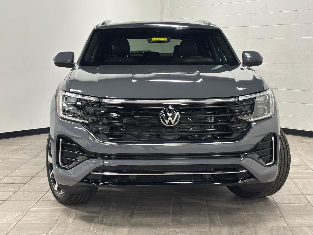 new 2025 Volkswagen Atlas Cross Sport car, priced at $52,054