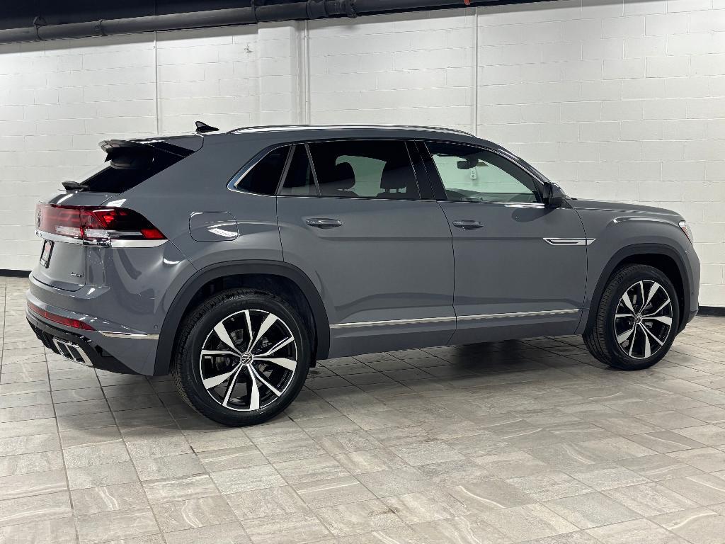 new 2025 Volkswagen Atlas Cross Sport car, priced at $52,054