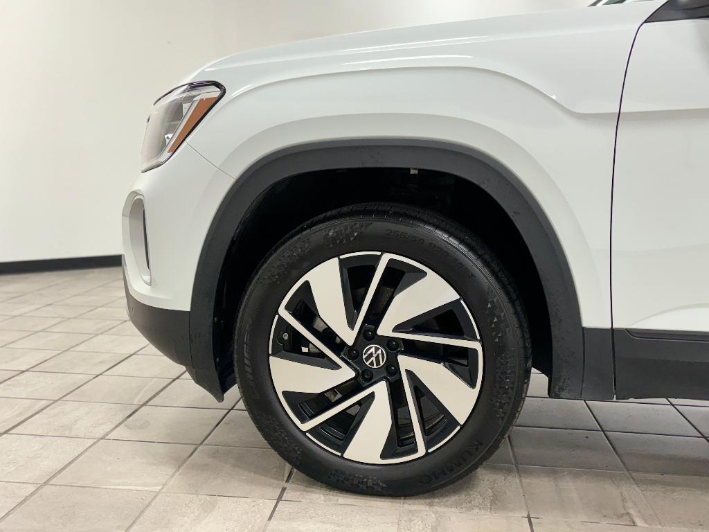 used 2024 Volkswagen Atlas car, priced at $34,638