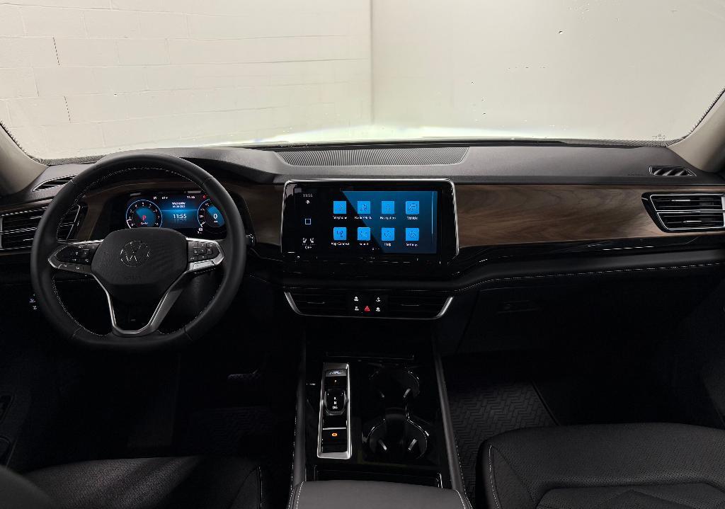 new 2025 Volkswagen Atlas car, priced at $44,136