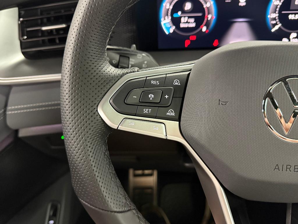new 2025 Volkswagen Tiguan car, priced at $36,787
