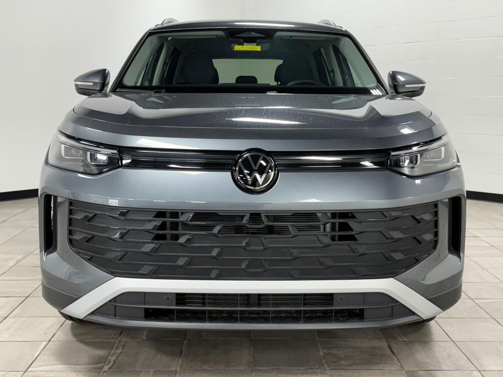 new 2025 Volkswagen Tiguan car, priced at $32,370