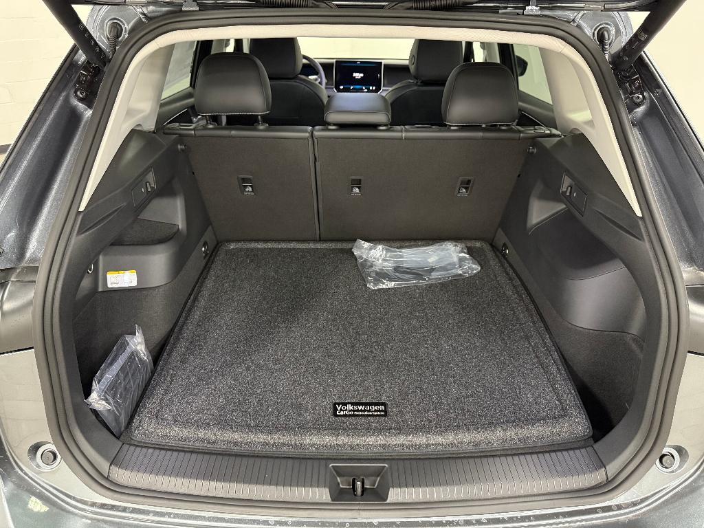 new 2025 Volkswagen Tiguan car, priced at $32,370