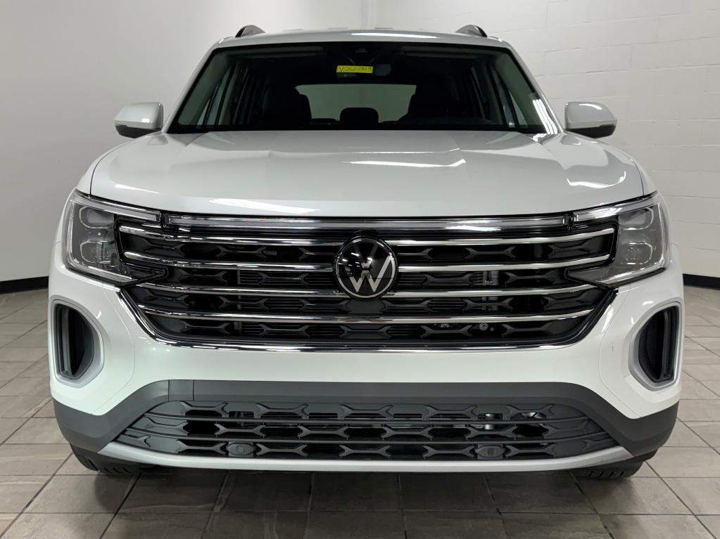 new 2026 Volkswagen Atlas car, priced at $40,010