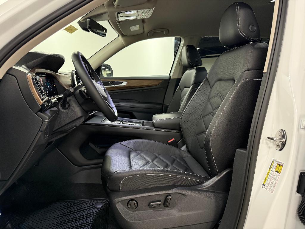 new 2026 Volkswagen Atlas car, priced at $40,010