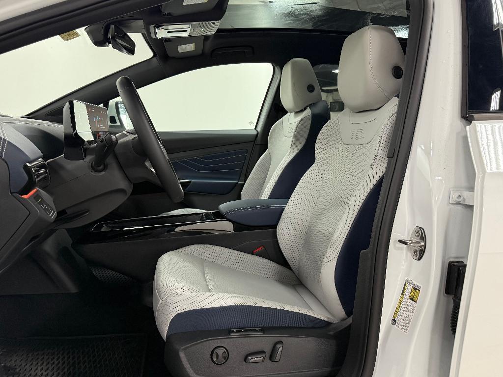new 2025 Volkswagen ID.4 car, priced at $46,007