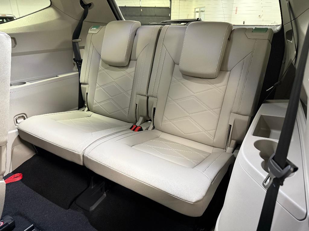 new 2025 Volkswagen Atlas car, priced at $35,027