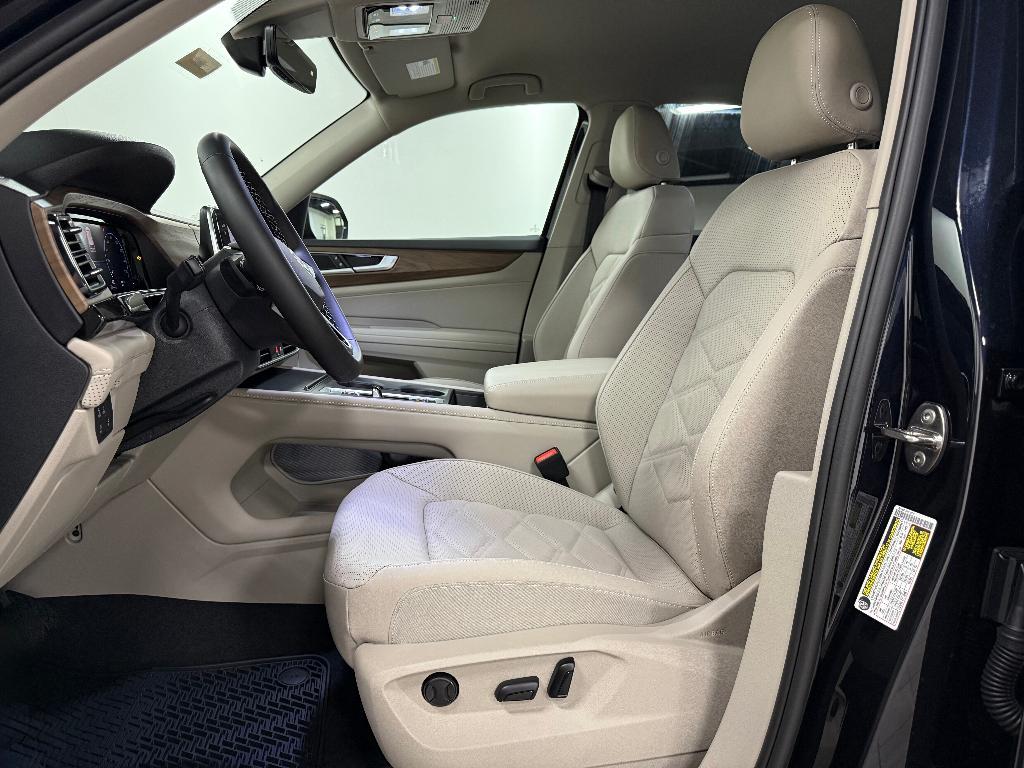 new 2025 Volkswagen Atlas car, priced at $35,027