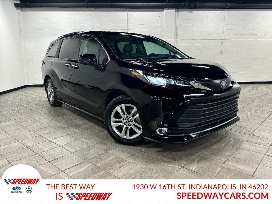 used 2022 Toyota Sienna car, priced at $39,385