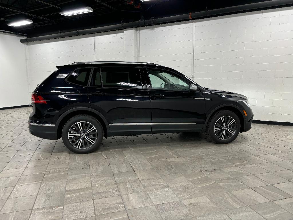 new 2024 Volkswagen Tiguan car, priced at $32,154