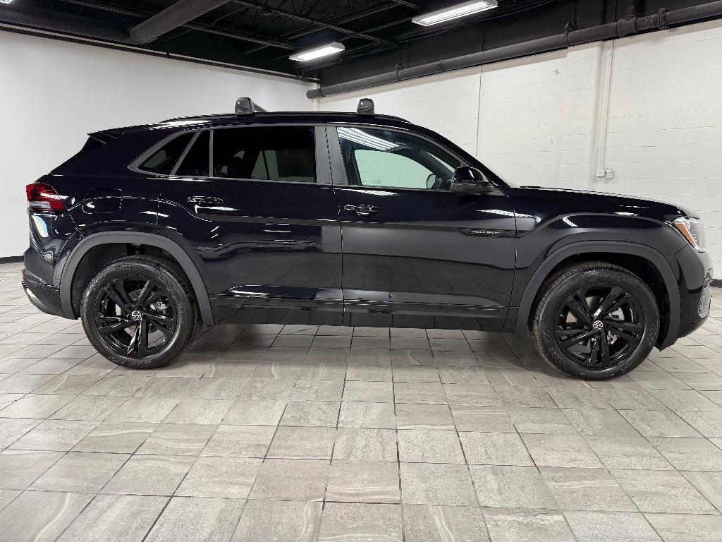 new 2026 Volkswagen Atlas Cross Sport car, priced at $50,549
