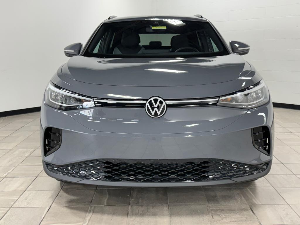 new 2025 Volkswagen ID.4 car, priced at $45,054
