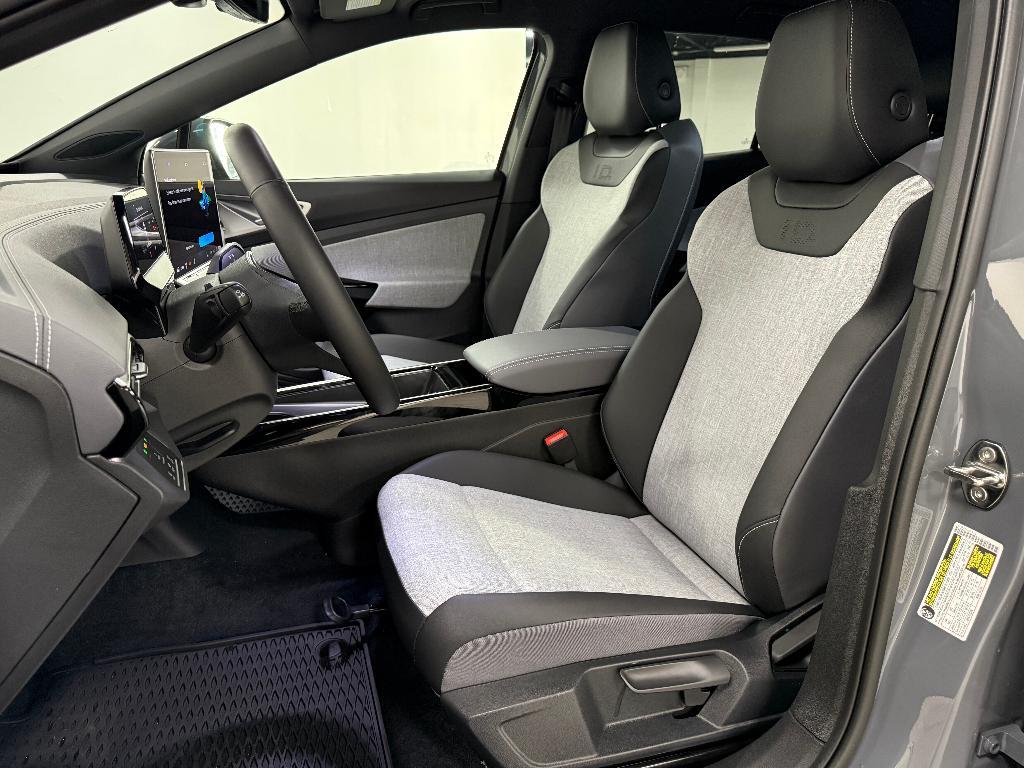 new 2025 Volkswagen ID.4 car, priced at $45,054