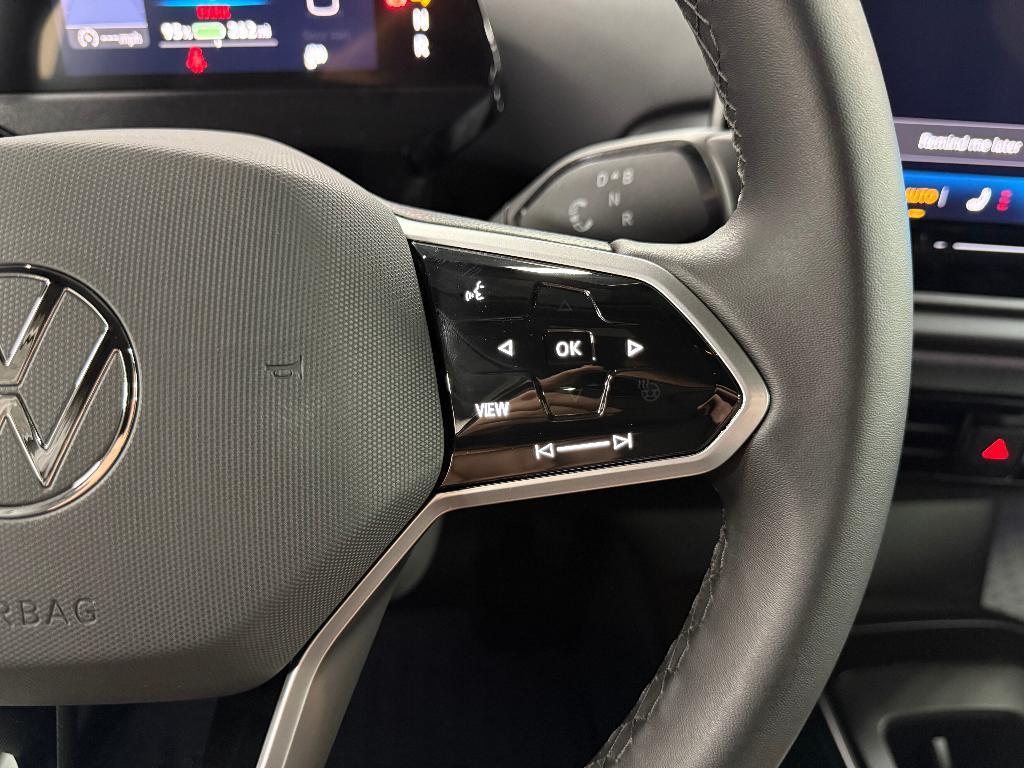 new 2025 Volkswagen ID.4 car, priced at $45,054