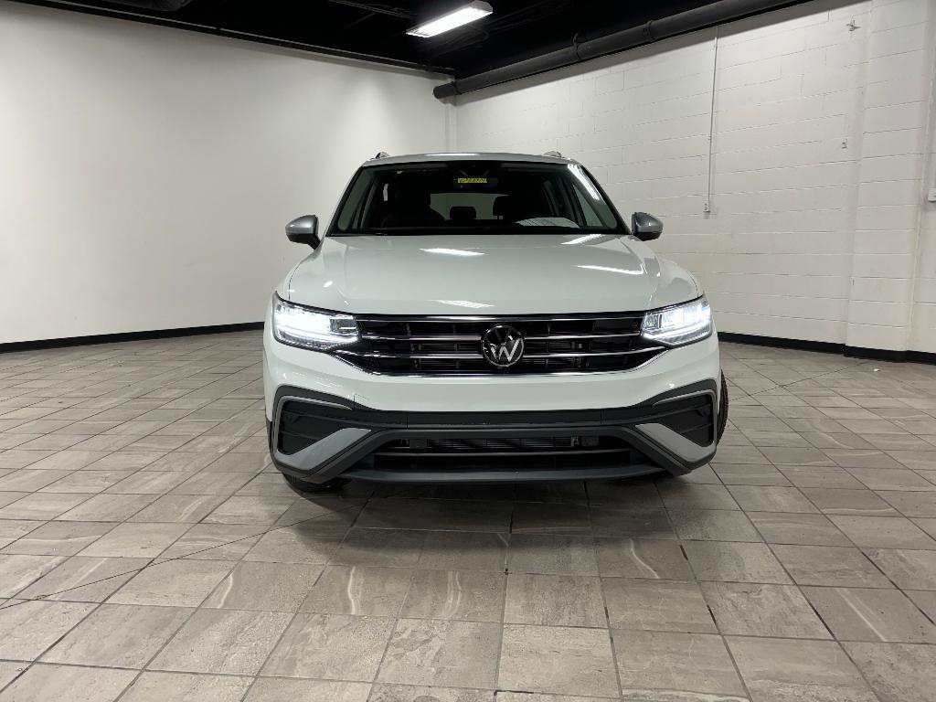 new 2024 Volkswagen Tiguan car, priced at $32,154