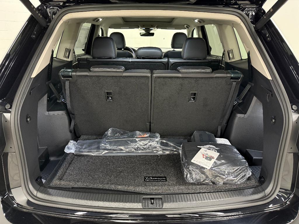 new 2025 Volkswagen Atlas car, priced at $49,156