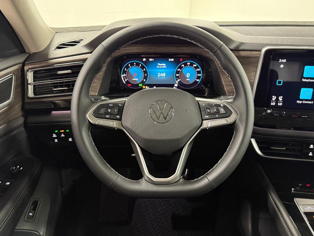 new 2025 Volkswagen Atlas car, priced at $49,156