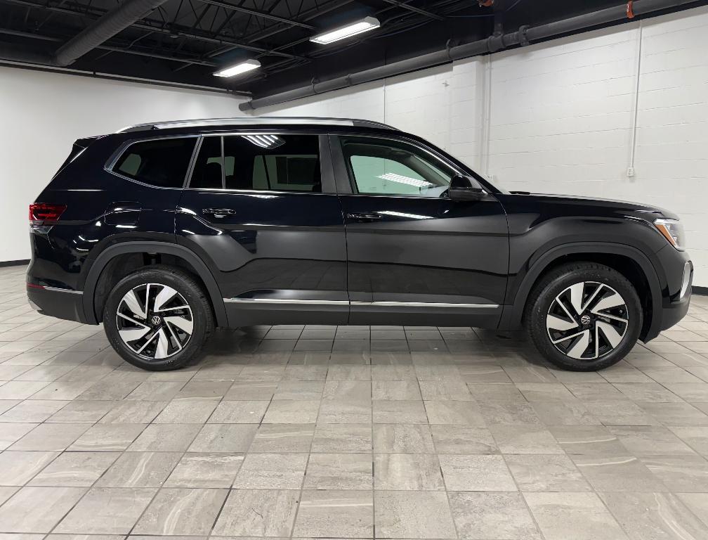 new 2025 Volkswagen Atlas car, priced at $49,156