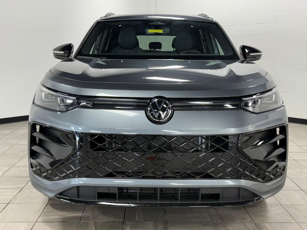 new 2025 Volkswagen Tiguan car, priced at $37,078