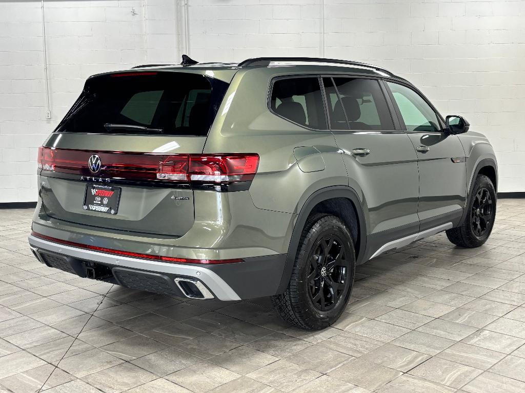 new 2025 Volkswagen Atlas car, priced at $47,432