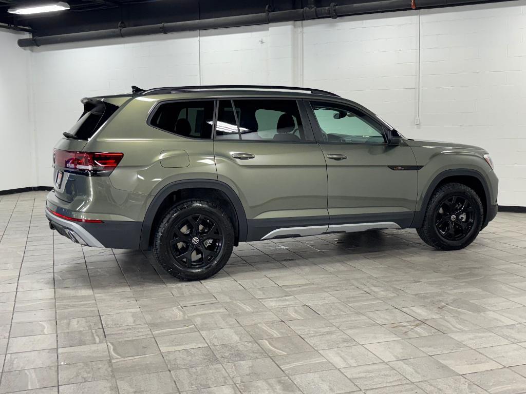new 2025 Volkswagen Atlas car, priced at $47,432
