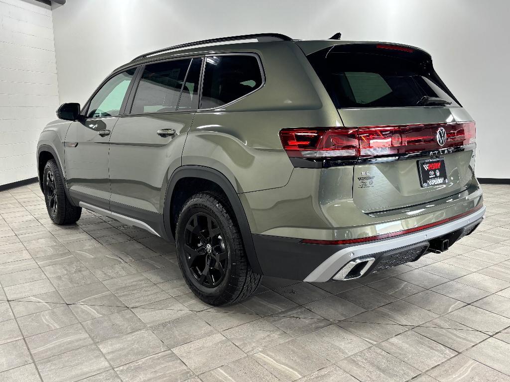 new 2025 Volkswagen Atlas car, priced at $47,432