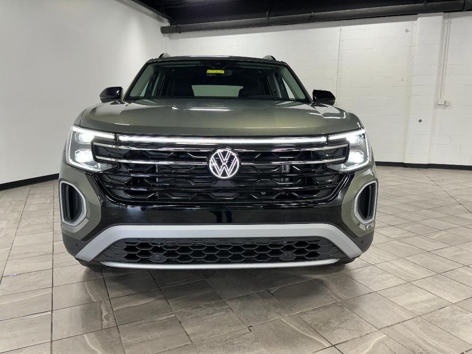 new 2025 Volkswagen Atlas car, priced at $47,816