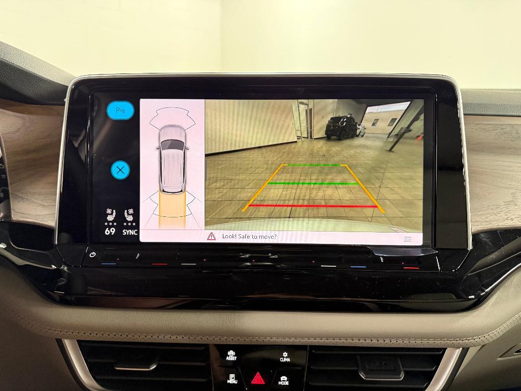 new 2026 Volkswagen Atlas car, priced at $46,421