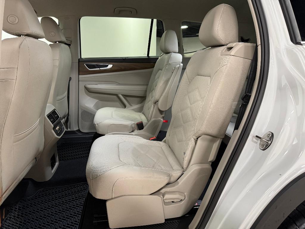 new 2026 Volkswagen Atlas car, priced at $46,421