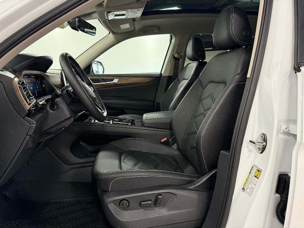 new 2026 Volkswagen Atlas car, priced at $45,919