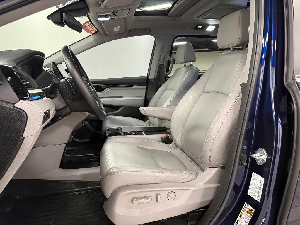 used 2024 Honda Odyssey car, priced at $40,345