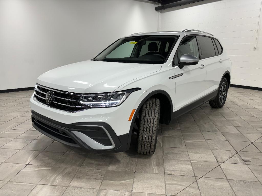 new 2024 Volkswagen Tiguan car, priced at $31,981