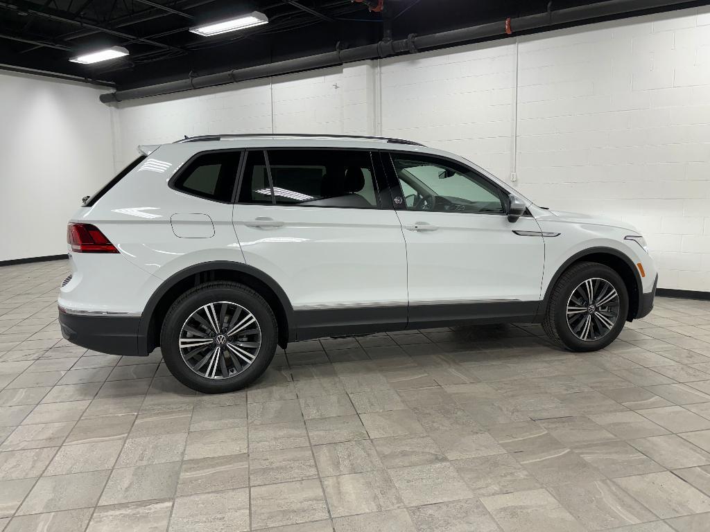 new 2024 Volkswagen Tiguan car, priced at $31,981