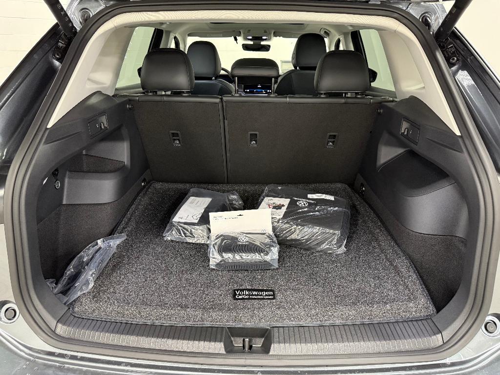 new 2025 Volkswagen Tiguan car, priced at $36,094