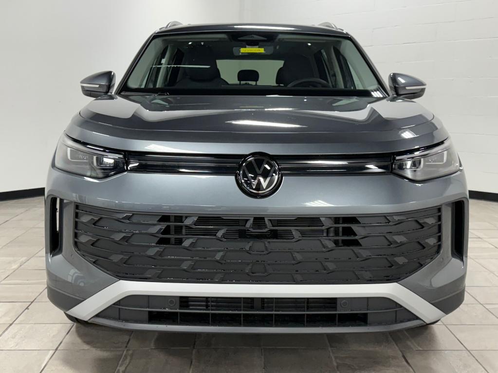 new 2025 Volkswagen Tiguan car, priced at $36,094