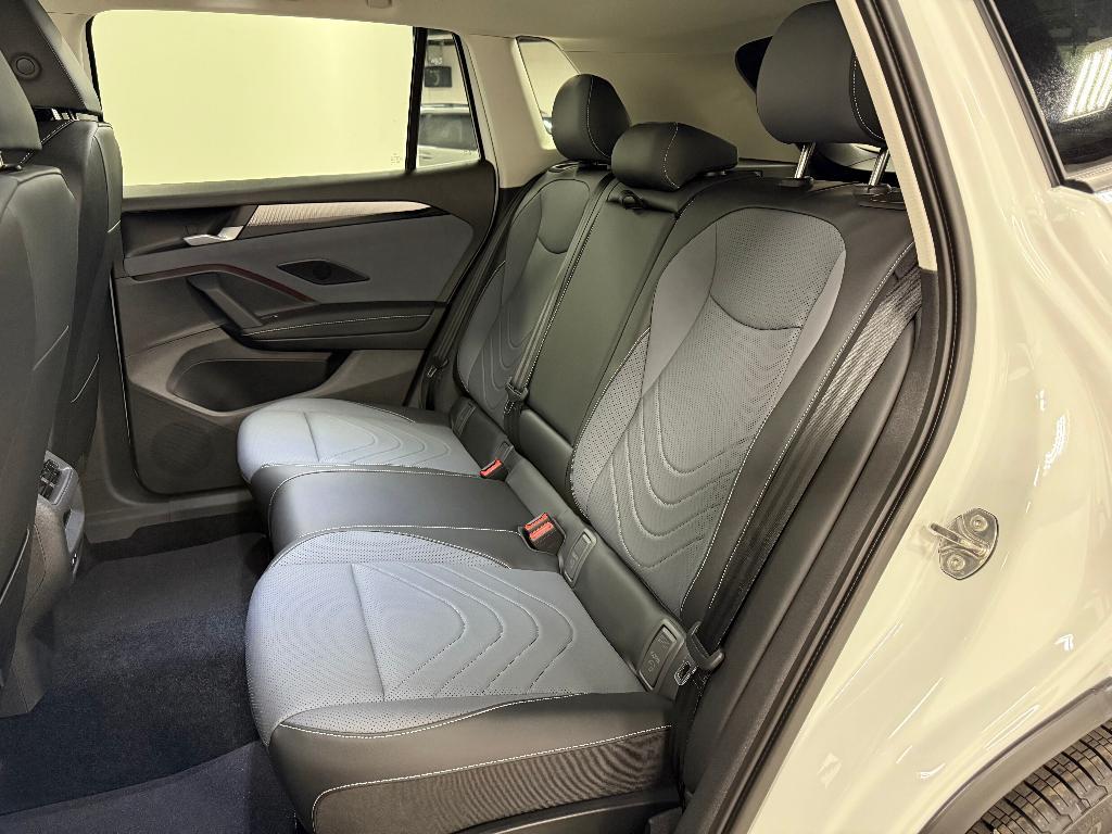 new 2025 Volkswagen Tiguan car, priced at $34,323