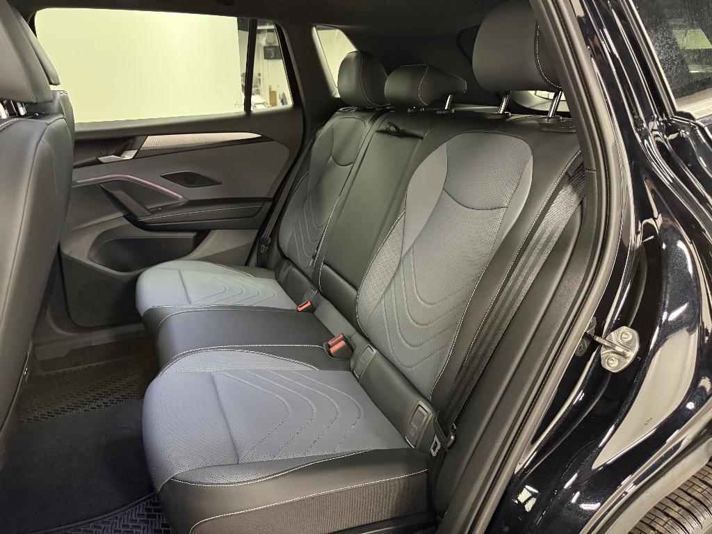 new 2025 Volkswagen Tiguan car, priced at $37,077