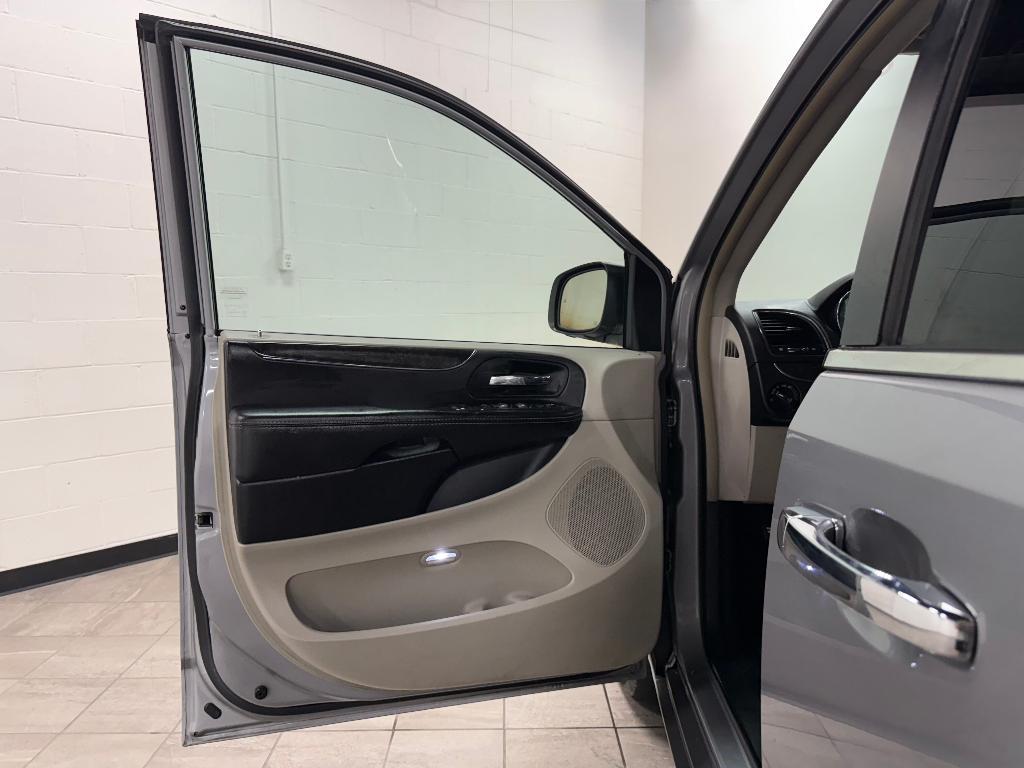 used 2015 Chrysler Town & Country car, priced at $11,500