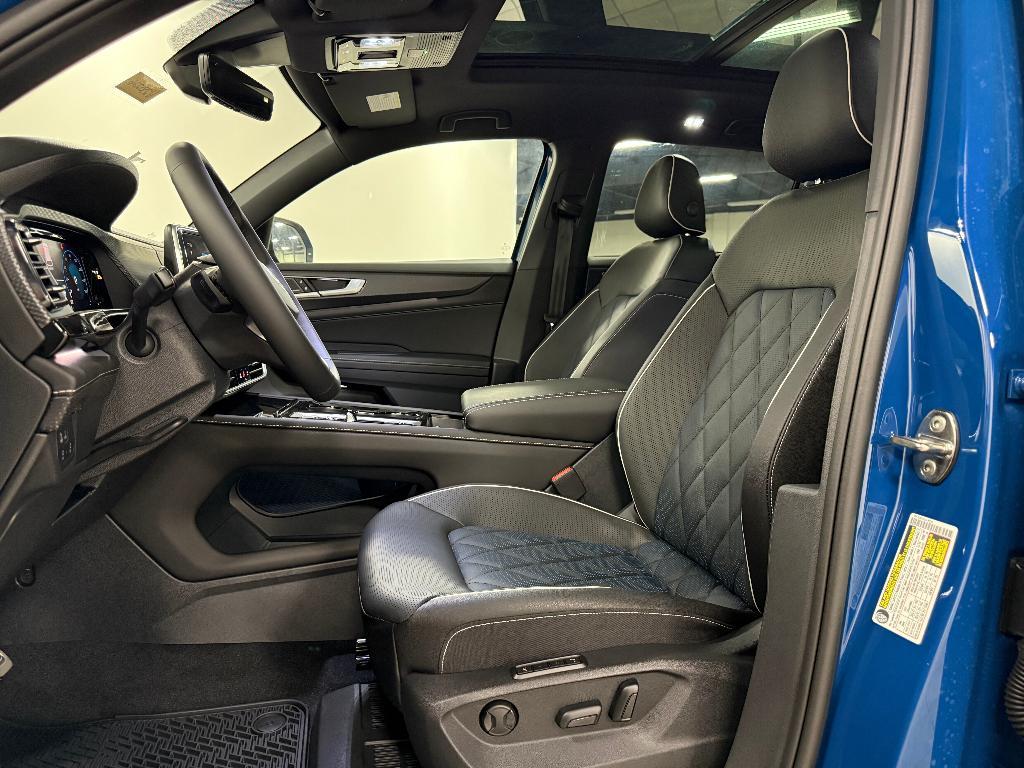 new 2025 Volkswagen Atlas Cross Sport car, priced at $53,192