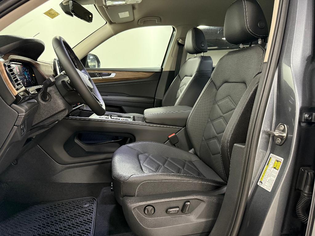 new 2025 Volkswagen Atlas car, priced at $35,813