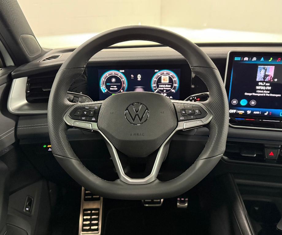 new 2025 Volkswagen Tiguan car, priced at $38,287