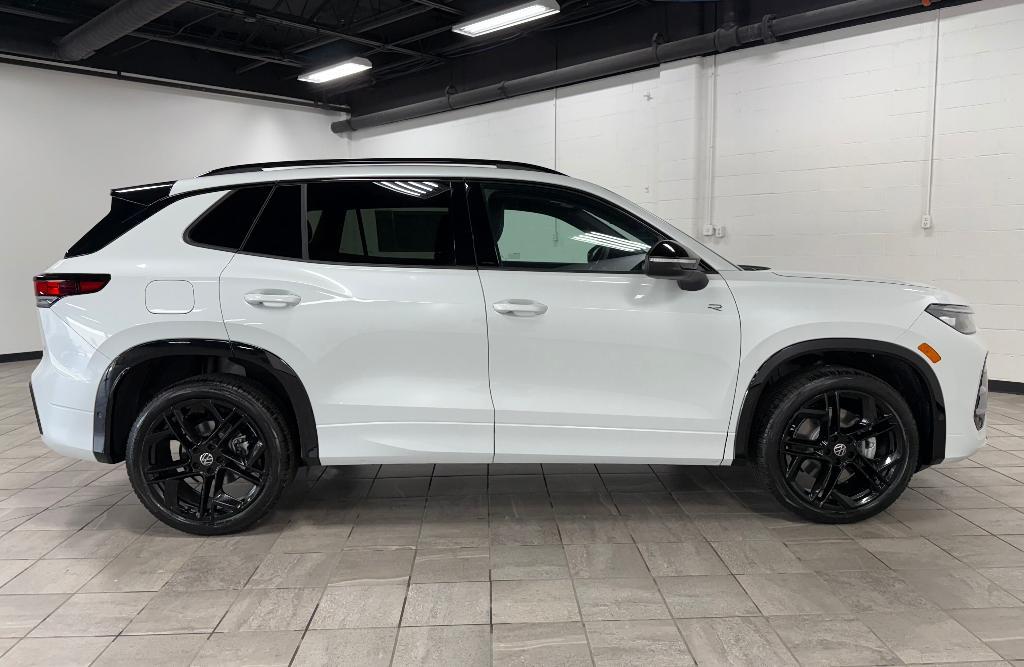 new 2025 Volkswagen Tiguan car, priced at $38,287