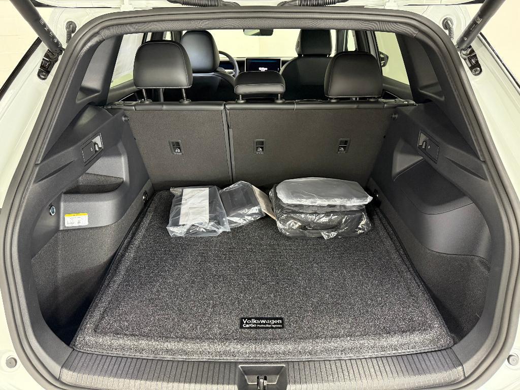 new 2025 Volkswagen Tiguan car, priced at $38,287