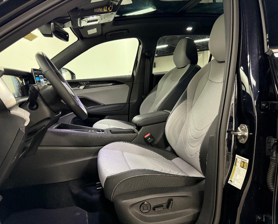 new 2025 Volkswagen Tiguan car, priced at $37,850
