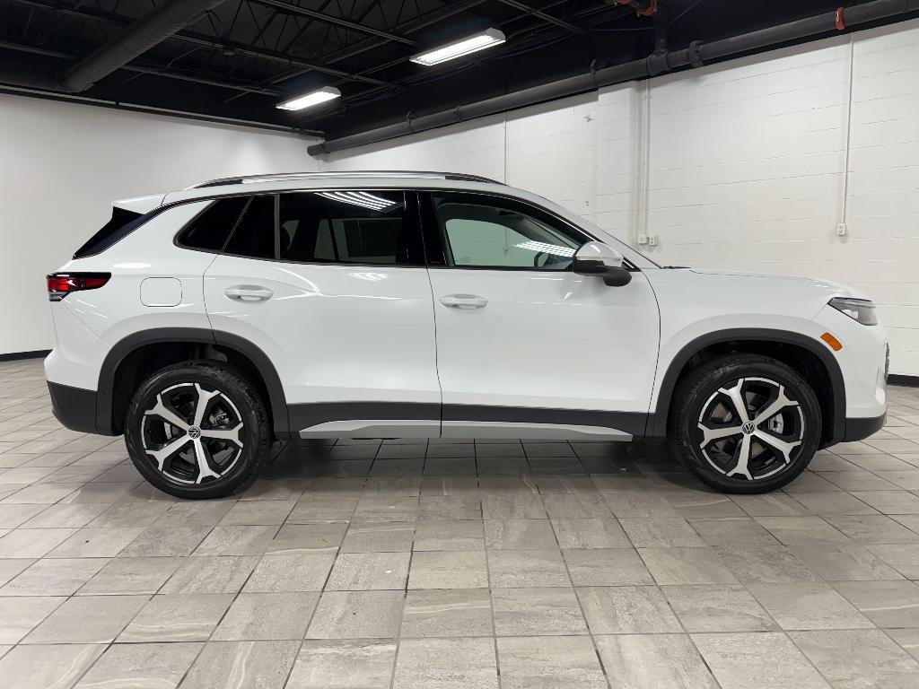 new 2025 Volkswagen Tiguan car, priced at $34,252
