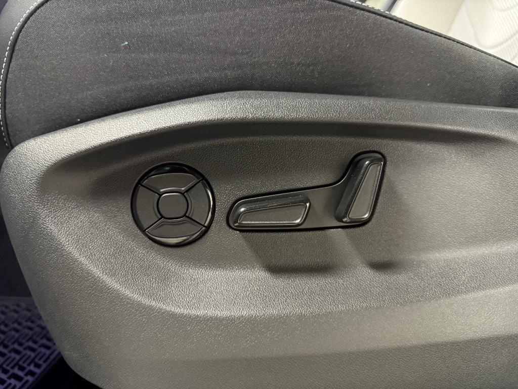 new 2025 Volkswagen Tiguan car, priced at $34,252