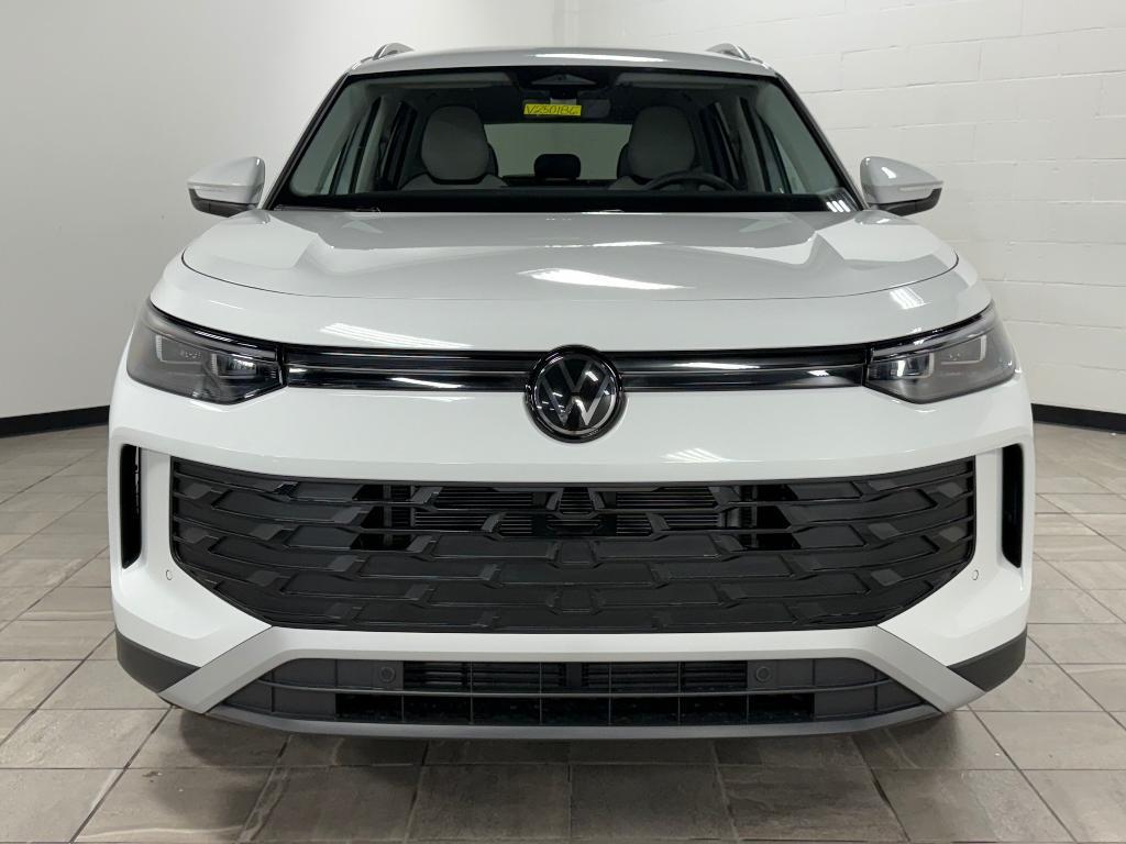 new 2025 Volkswagen Tiguan car, priced at $34,252