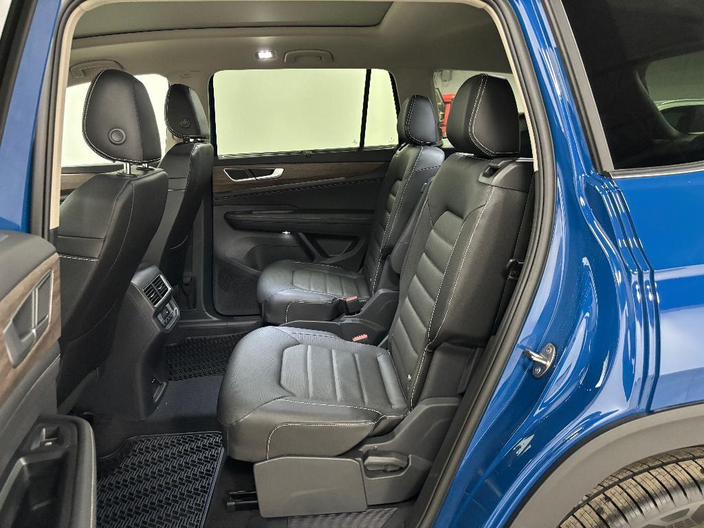 new 2025 Volkswagen Atlas car, priced at $48,081